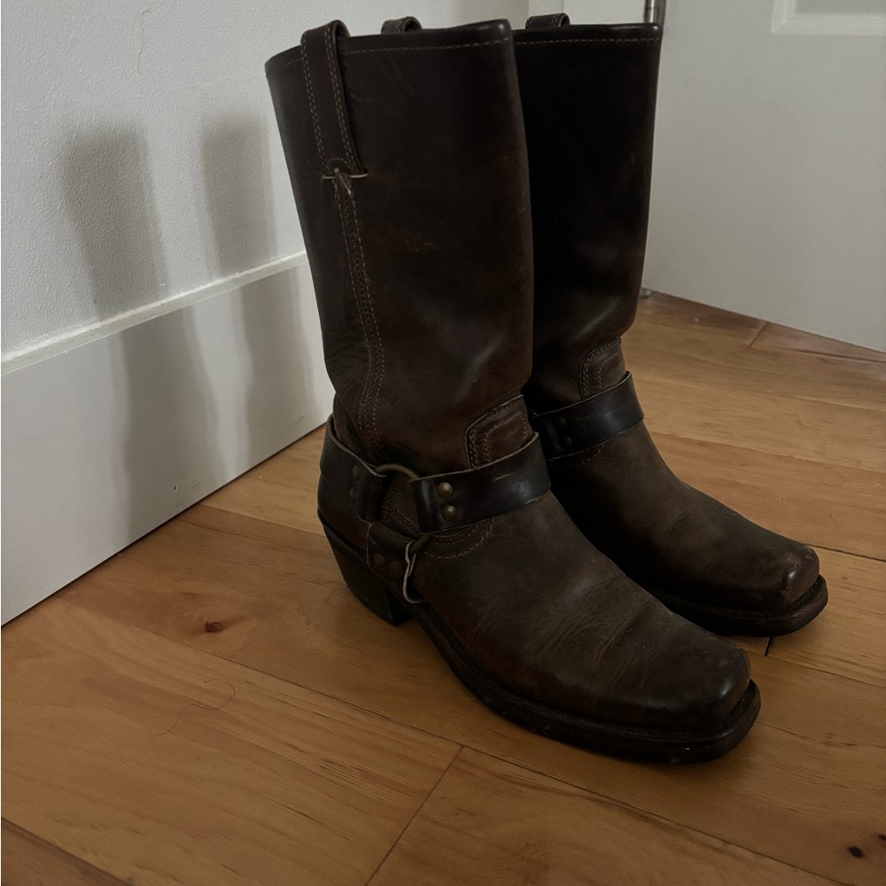 Frye Women’s Harness Boot - Picture 4 of 12